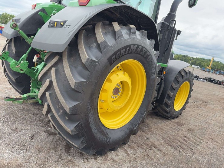 2021-john-deere-7r-350-image-11