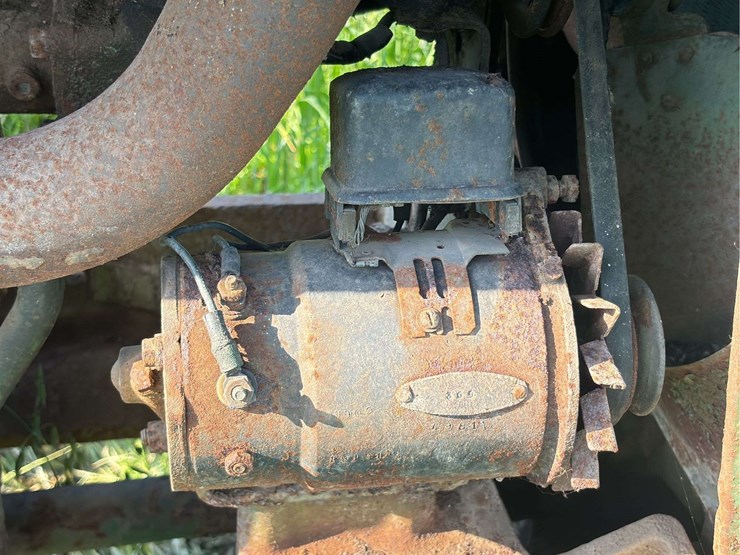 john-deere-70-image-16