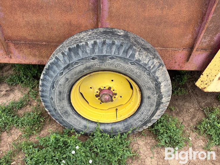 schuler-5x10-feed-wagon-image-18