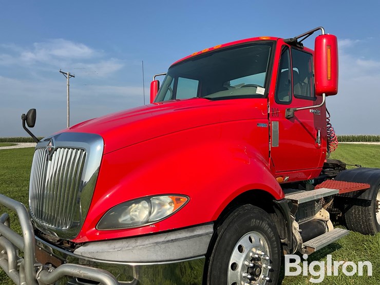 2010-international-prostar-image-9