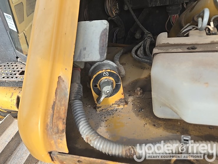 2008-caterpillar-d6n-lgp-image-48