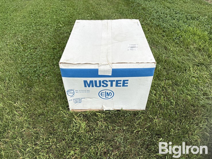 mustee-20”-x-24”-utility-wash-tub-kit-image-4