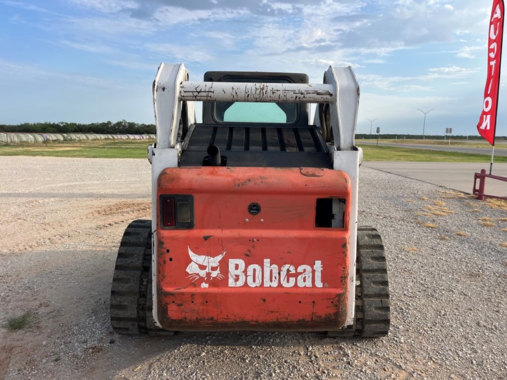 2002-bobcat-t300-image-9