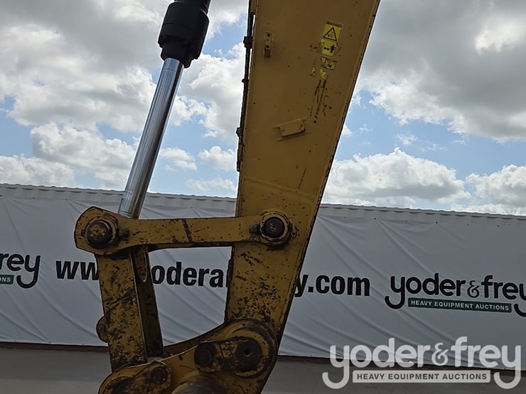 2015-caterpillar-329fl-image-31