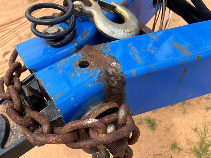 2014-new-holland-st830-image-23