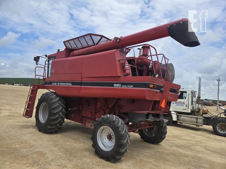 1992-case-ih-1660-image-7