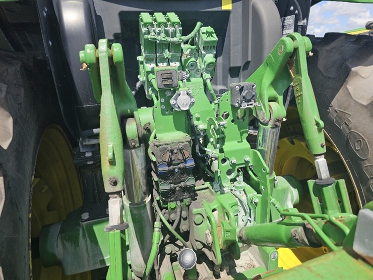 2020-john-deere-6195r-image-6