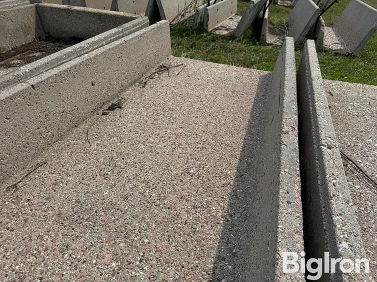 concrete-h-feed-bunks-image-20