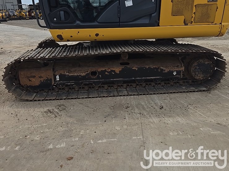 2022-deere-130g-image-10