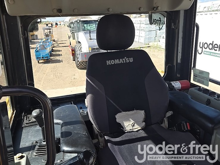 2021-komatsu-d61px-24-image-46
