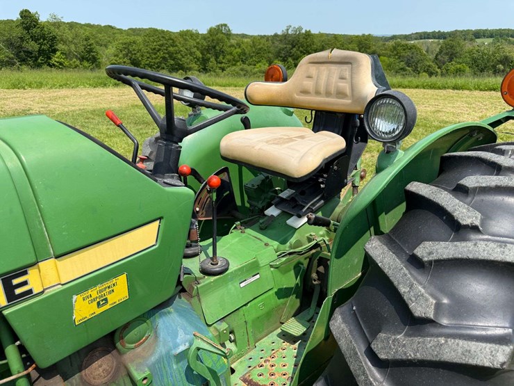 john-deere-2040-image-20
