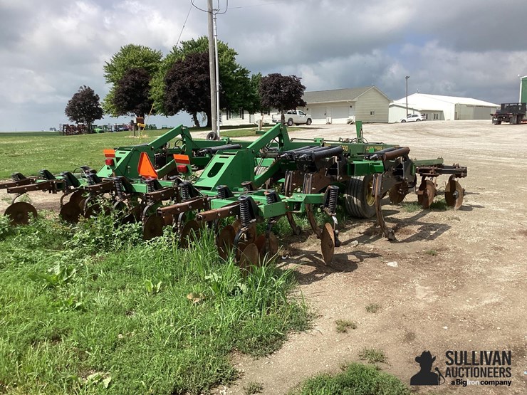 john-deere-2700-image-5