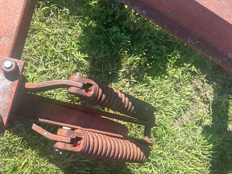 massey-ferguson-14-image-13