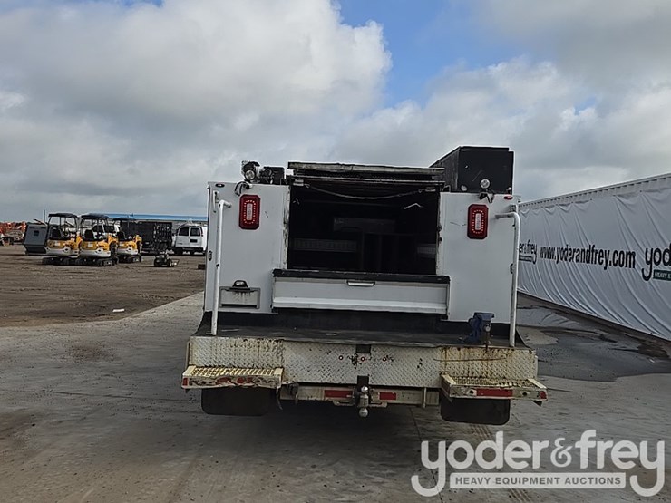 2019-ford-f550-image-4