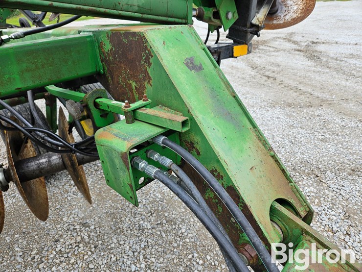john-deere-630-image-12