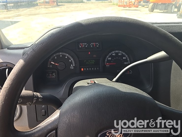 2019-ford-e350-image-44
