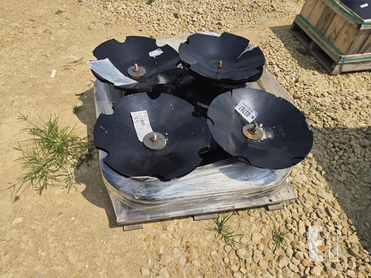 (100)-new-20"-disc-blades-w/-1-1/4"-square-hole-image-3