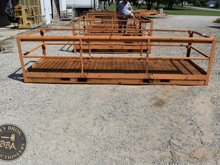 platform/basket-steel-man-basket-44070-image-1
