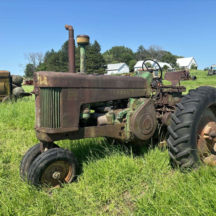 JOHN DEERE 730