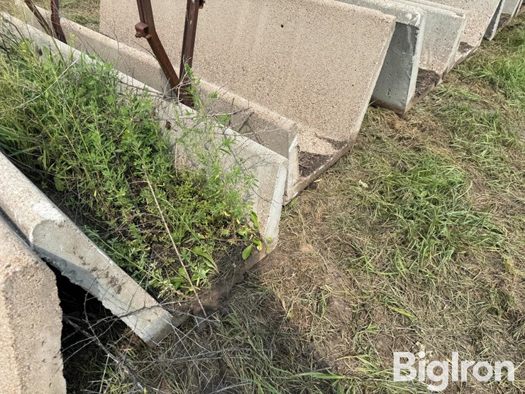 concrete-feed-bunks-image-12
