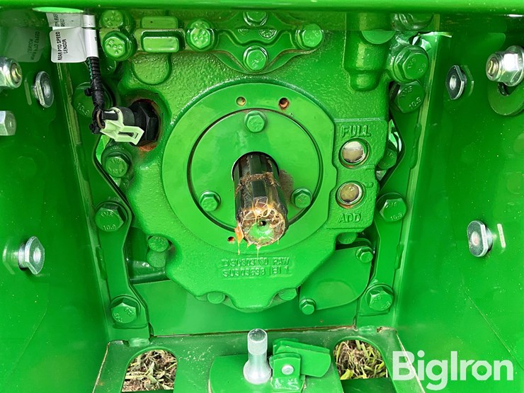 2023-john-deere-5067e-image-12