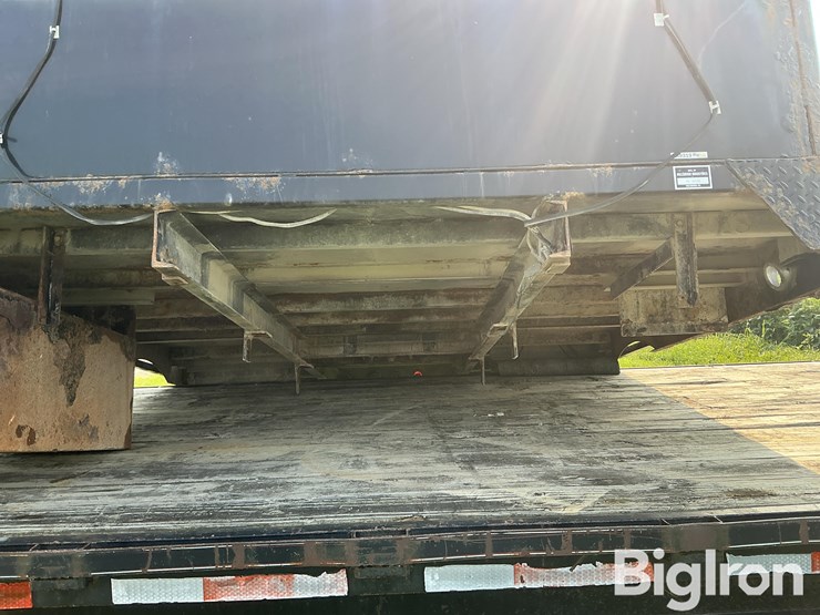 2018-chevrolet-3500-image-13