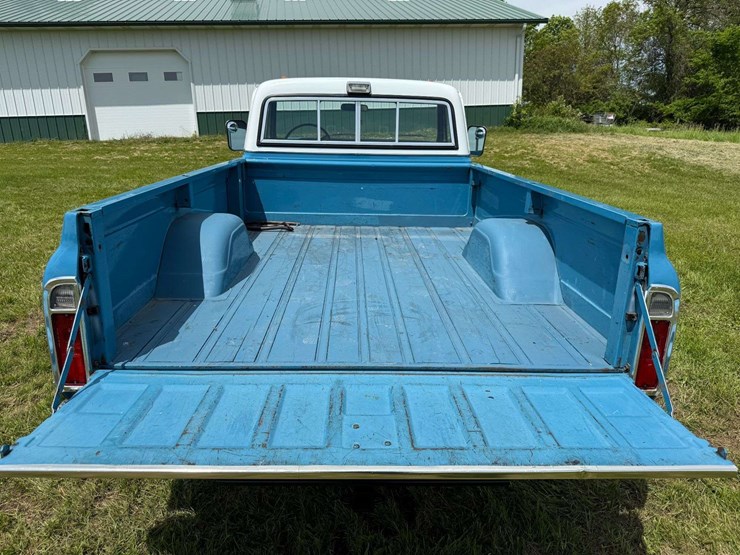 1972-chevrolet-c20-image-14