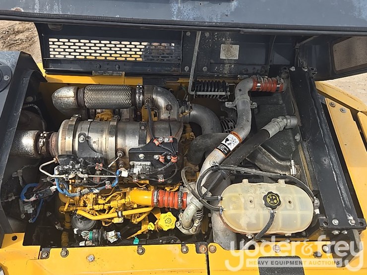 2022-deere-130g-image-68