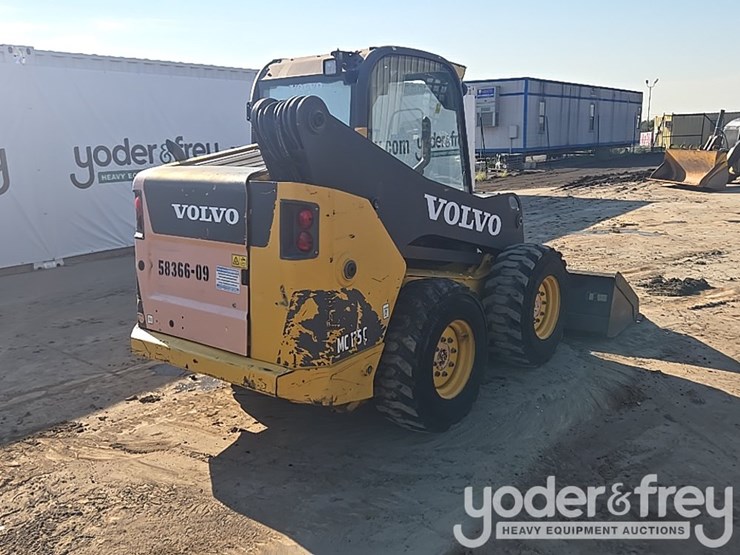 2012-volvo-mc135c-image-5