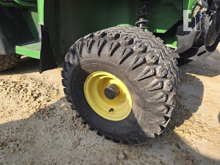 2014-john-deere-gator-th-image-4