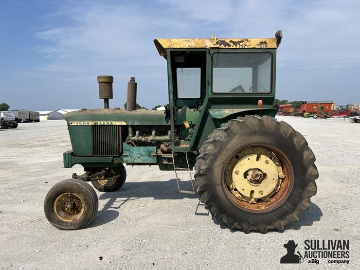 john-deere-4010-image-8