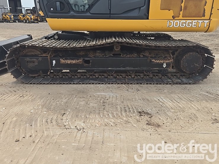 2022-deere-130g-image-11
