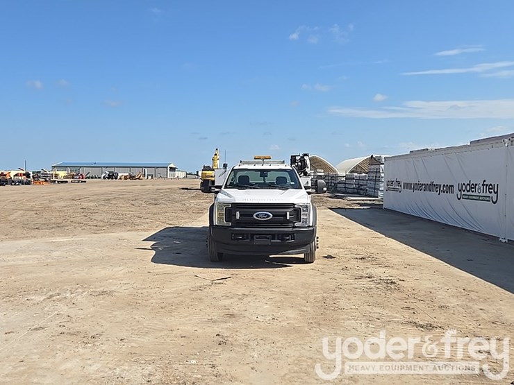 2019-ford-f550-xl-image-8