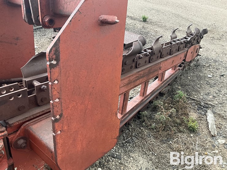 ditch-witch-r100-image-14