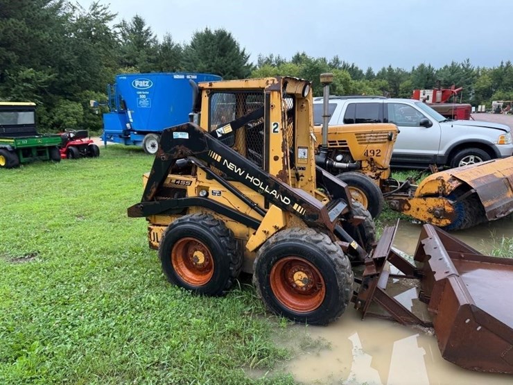 new-holland-l455-image-5