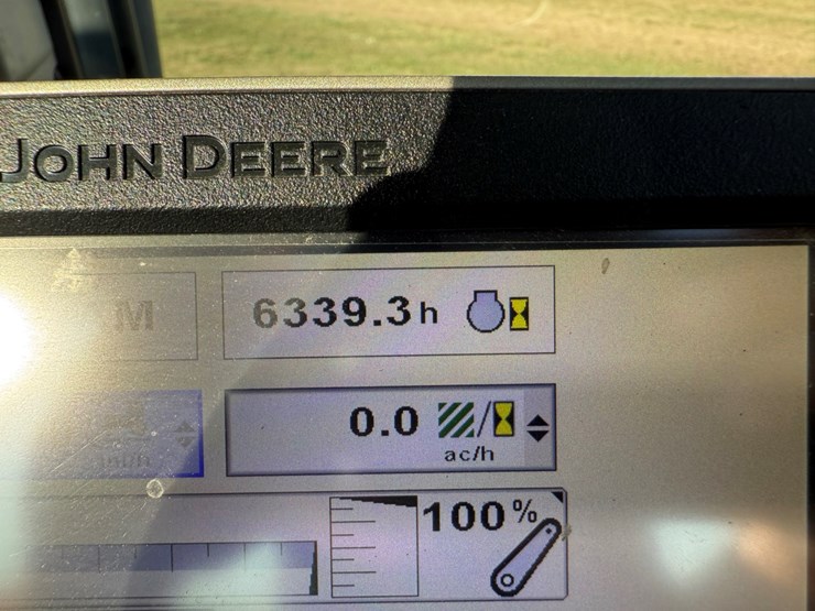 john-deere-7215r-image-25