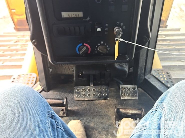 2008-caterpillar-d6n-lgp-image-60