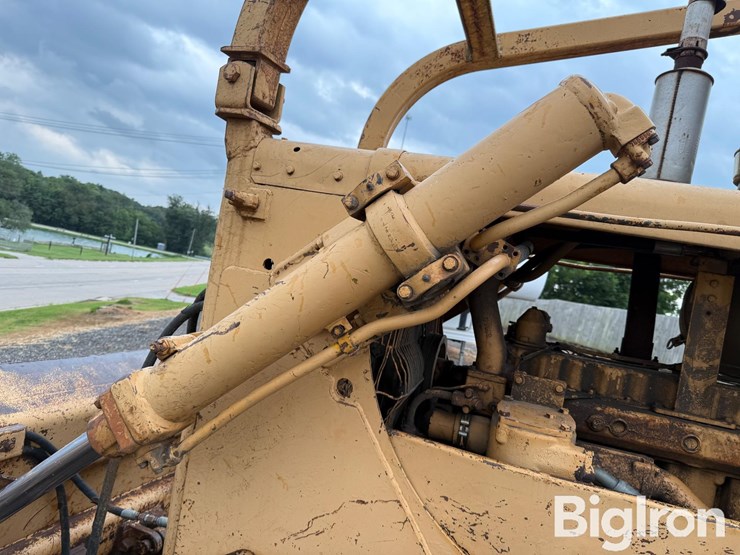 caterpillar-d6c-image-19