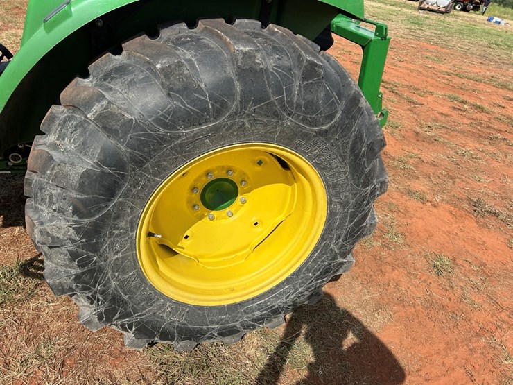 2020-john-deere-4044m-image-9