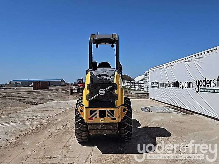 2017-volvo-sd45b-image-4