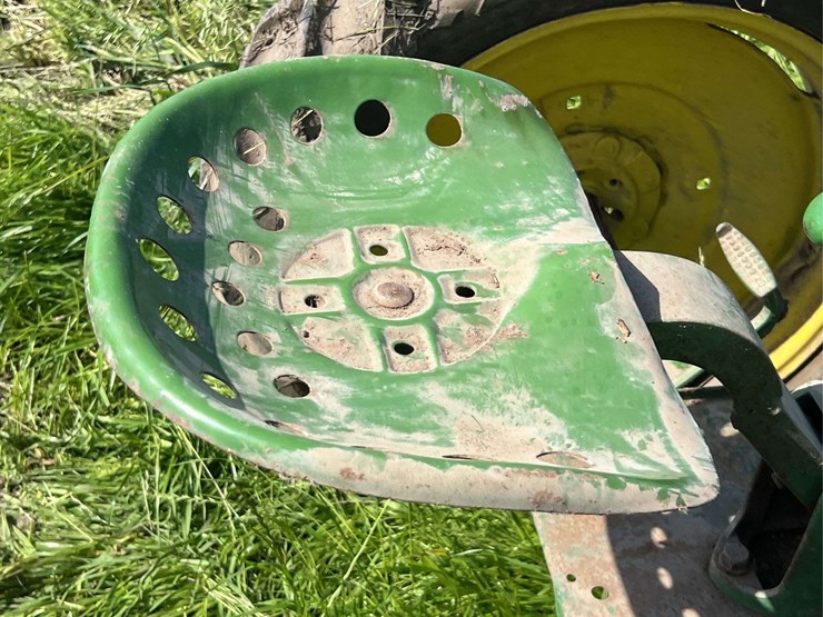 john-deere-h-image-39