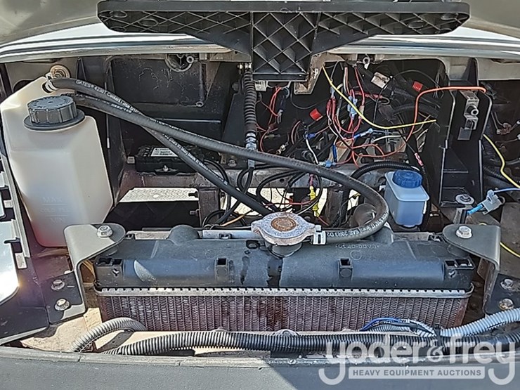 2019-club-car-carryall-1700-image-31