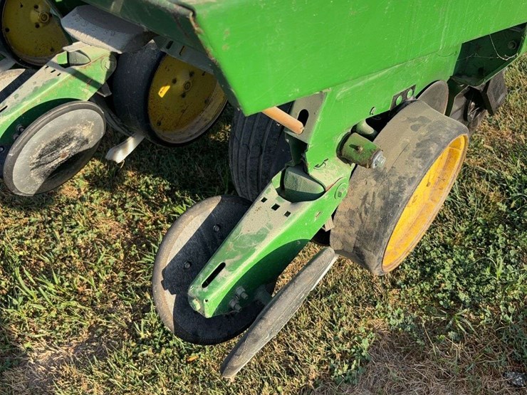 john-deere-7000-image-14