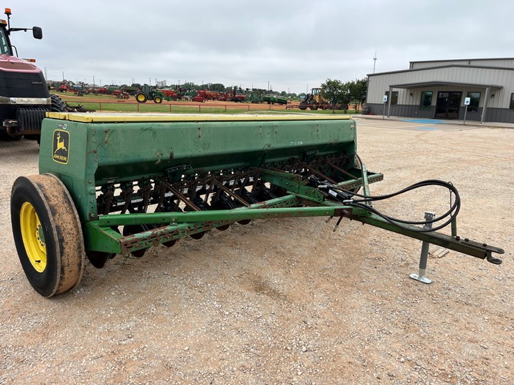 john-deere-8300-image-4