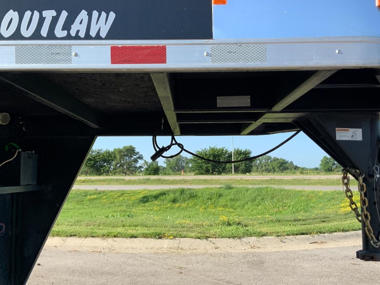 2020-dixie-outlaw-t/a-livestock-trailer-image-9