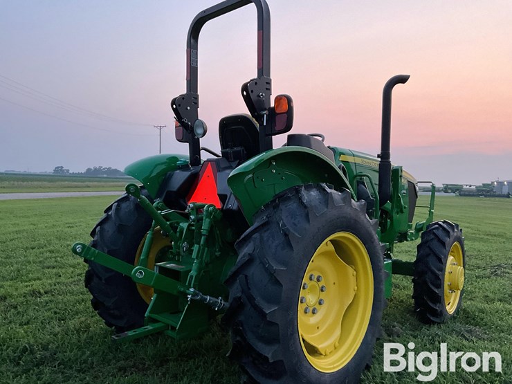2022-john-deere-5045e-image-5