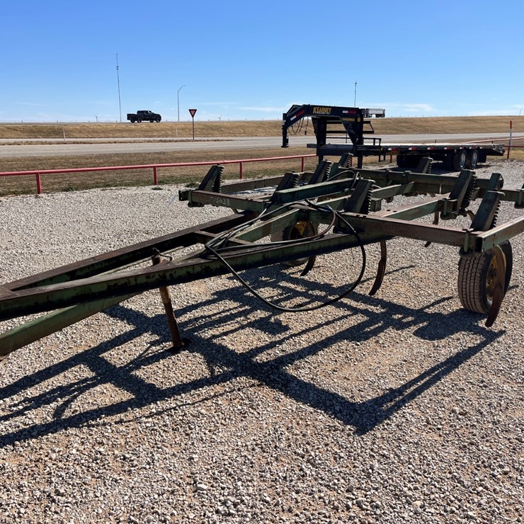 JOHN DEERE 1600
