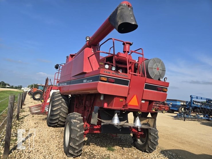 1992-case-ih-1660-image-24