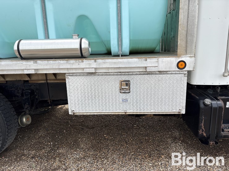 2000-kenworth-t300-image-18