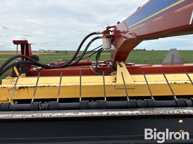 2014-new-holland-h7150-image-18